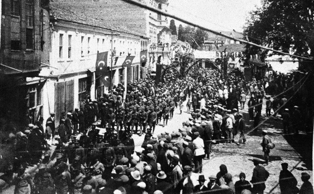 Samsun'da geçmişten bugün 19 Mayıs kutlamalarından fotoğraflar