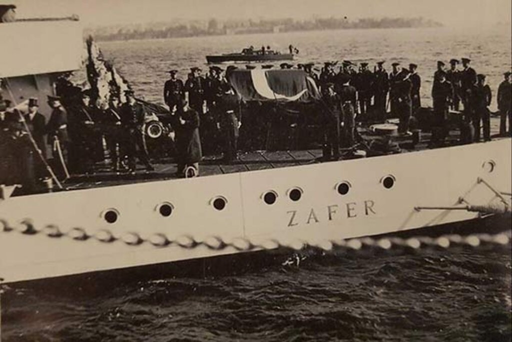 Atatürk'ün cenaze töreninden görmediğiniz fotoğraflar