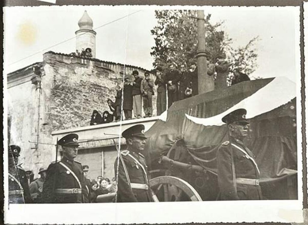 Atatürk'ün cenaze töreninden görmediğiniz fotoğraflar