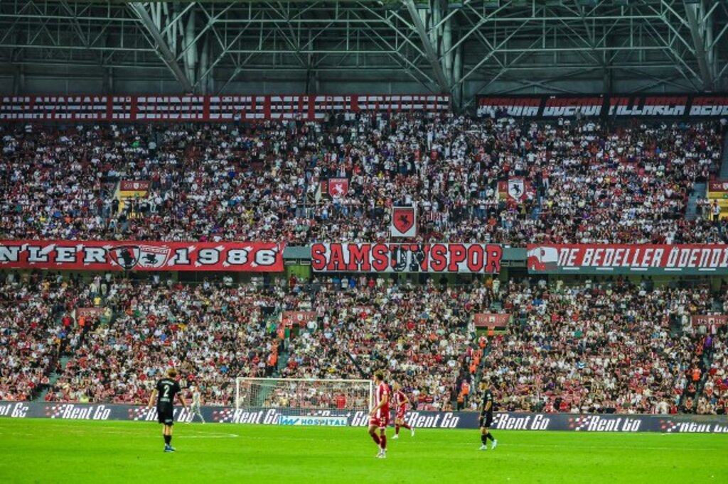 Samsunspor Beşiktaş maçı 19 Mayıs Stadından muhteşem fotoğraflar