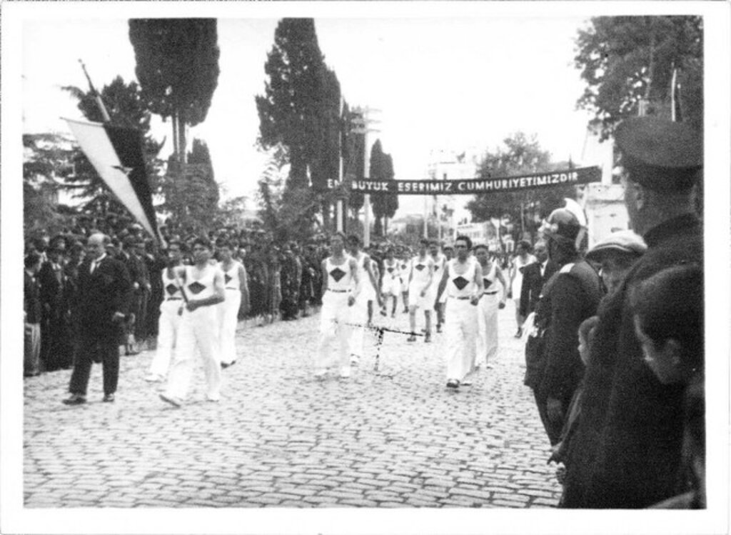 Samsun'da 80 yıl önce Cumhuriyetin 15'inci yılı kutlamaları