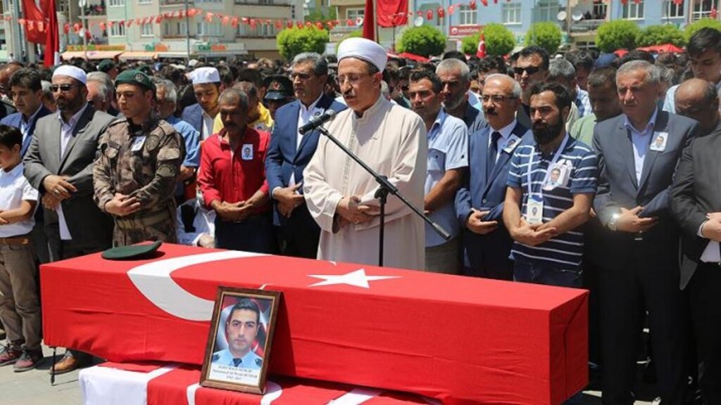 Şehit polis Karaman'da toprağa verildi