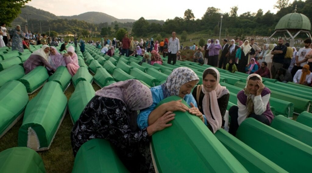 AB'den Srebrenitsa Soykırımı açıklaması
