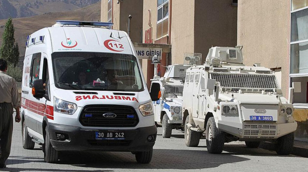 Hakkari'de saldırı:17 asker yaralandı
