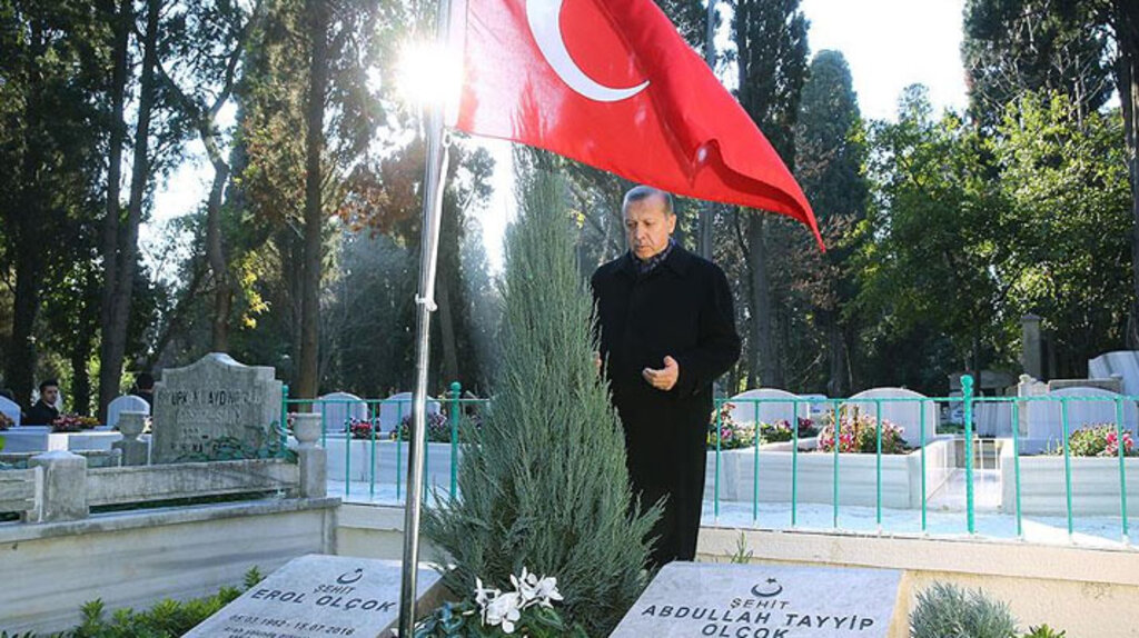 Erdoğan şehit arkadaşını yazdığı kitapta anlattı
