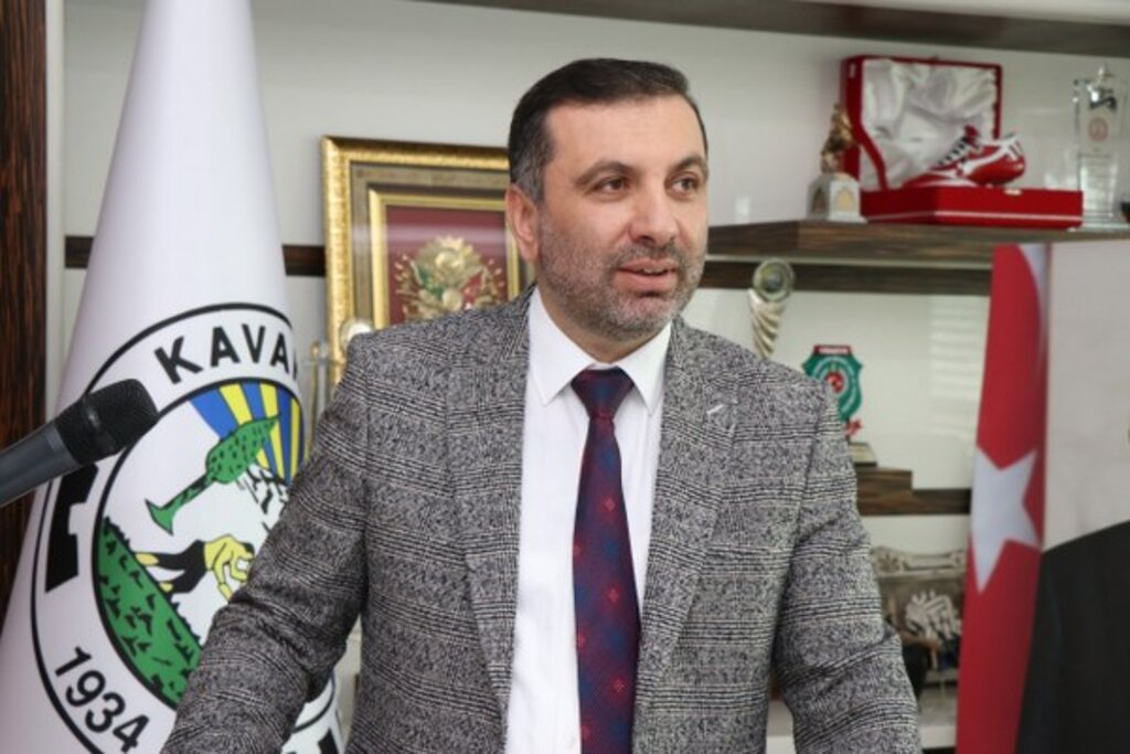 Samsun'da Kavak Belediye Başkanı Sarıcaoğlu muhtarları dinledi