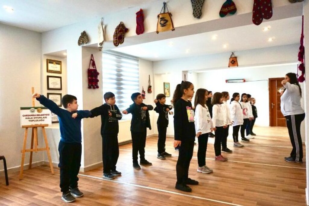 Samsun'da Çarşamba Belediyesi sanat kursları ile fark yaratıyor