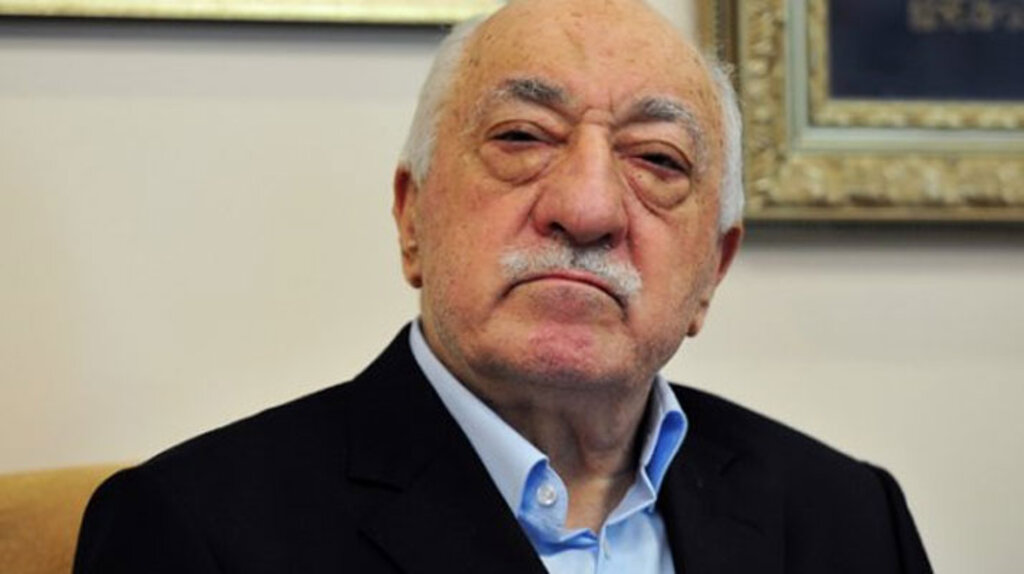 Fethullah Gülen'in Sızıntı Dergisinde 12 Eylül darbesini öven yazısı ortaya çıktı