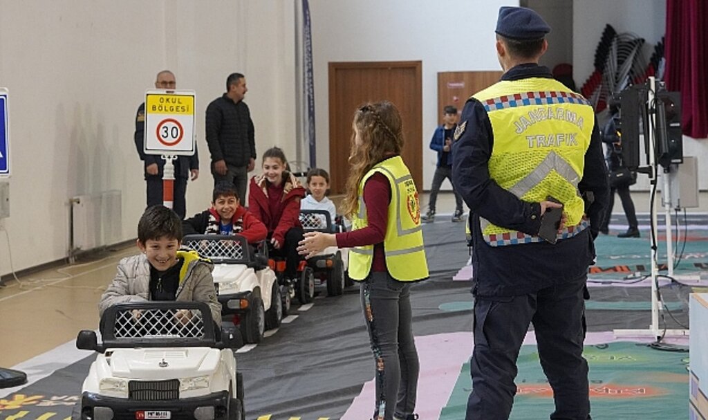 Samsun'da Çarşamba Belediyesi çocuklara trafik bilincini aşılıyor