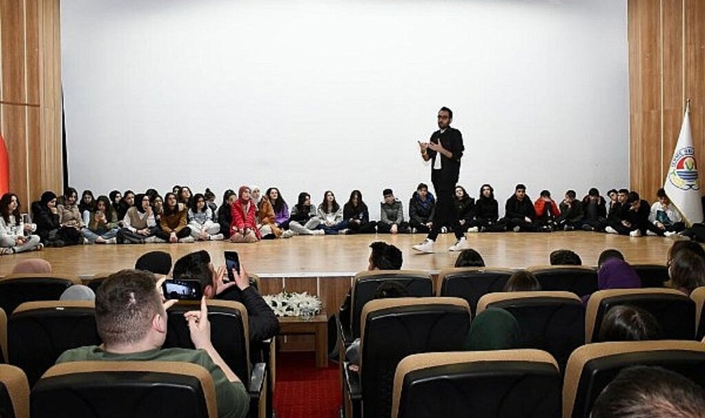 Samsun Terme Belediyesi YKS adaylarına motivasyon semineri düzenledi