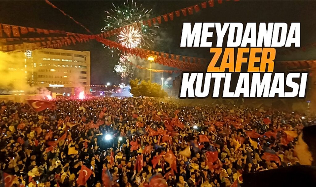 Samsun'da AK Partililer 28 Mayıs seçim zaferini Cumhuriyet Meydanında kutladı