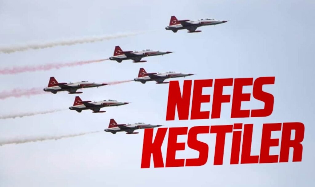 Samsun'da 19 Mayıs'ta Türk Yıldızları ve Solo Türk uçak gösterisi nefes kesti