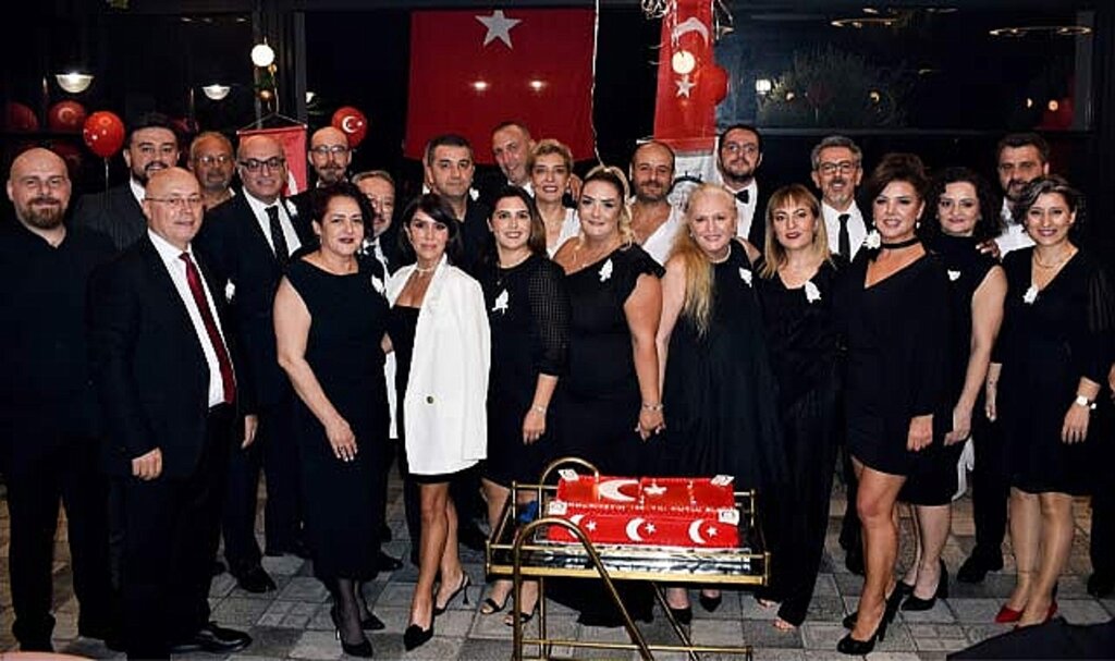 Samsun'da Atakum Yelken Spor Kulübü Cumhuriyet Balosu düzenledi
