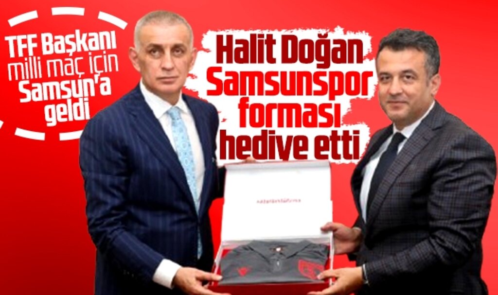 Samsun Büyükşehir Başkanı Doğan Hacıosmanoğlu'na Samsunspor forması hediye etti