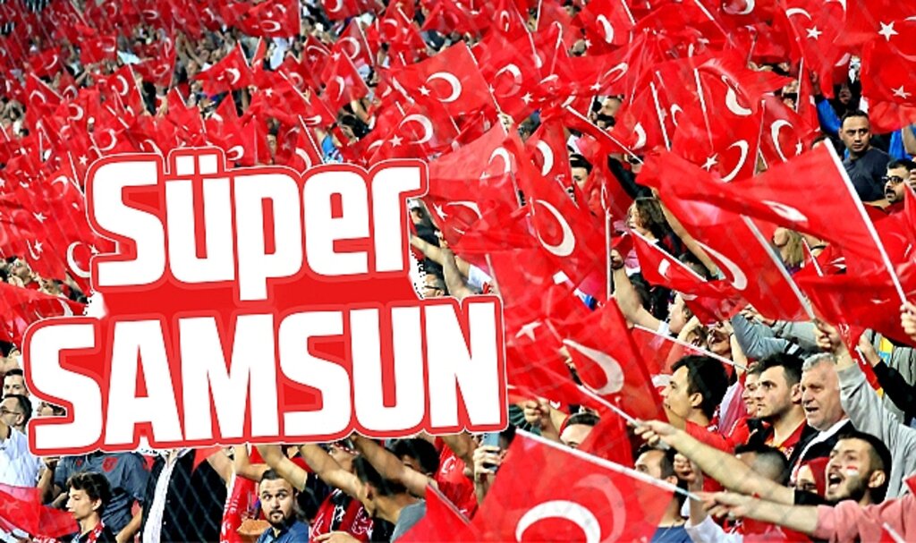 Samsun'da oynanan Türkiye Karadağ maçında tribünlerden muhteşem görsellik