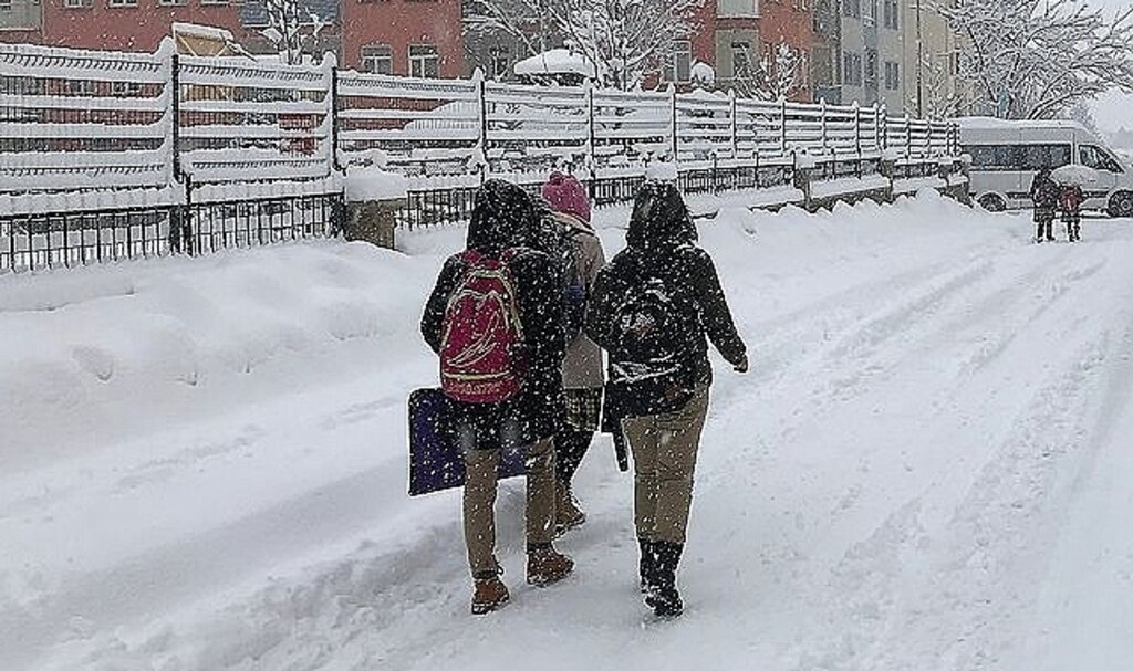 Samsun'un Asarcık ilçesinde kar nedeniyle 6 Şubat Perşembe bu okullar tatil