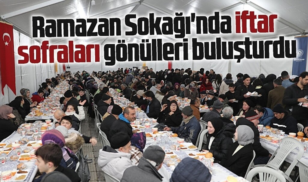 Samsun'da Ramazan Sokağında verilen iftar yemekleri gönülleri buluşturdu
