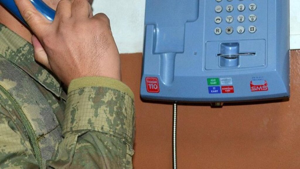 FETÖ'nün kripto askerlerini ankesörlü telefon ele verdi
