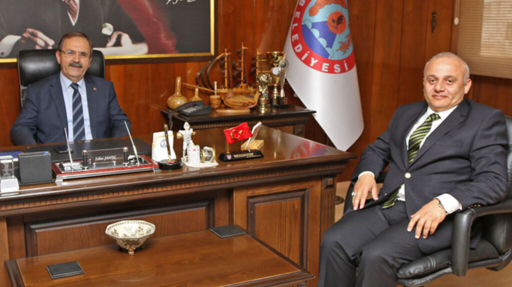 Bafra Devlet Hastanesi Başhekimi İsmailoğlu Bafra Belediye Başkanı Şahin'i ziyaret etti